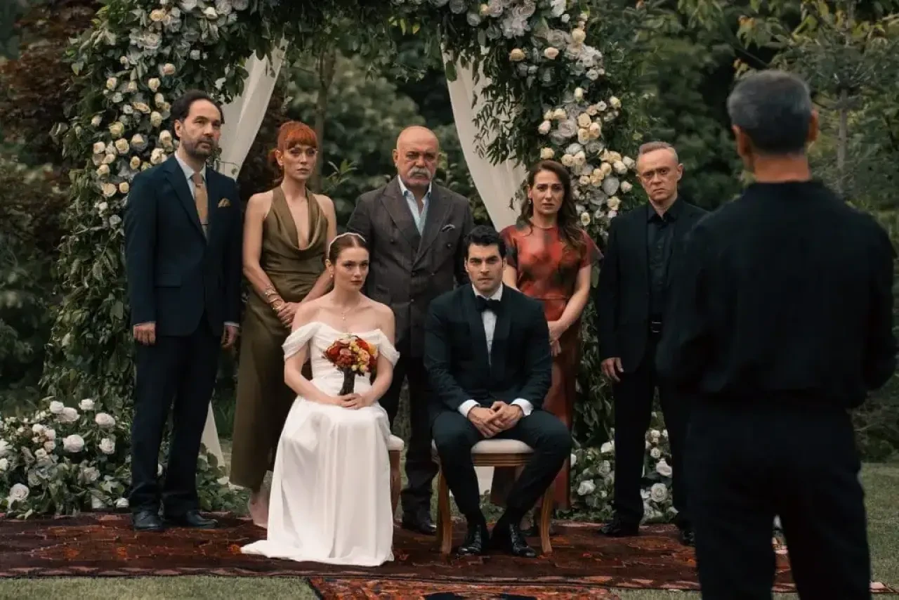 Show TV’nin Yeni Sezon Bombası: “Veliaht” Dizisi Eylül’de Başlıyor, Oyuncuları Kimler? 4