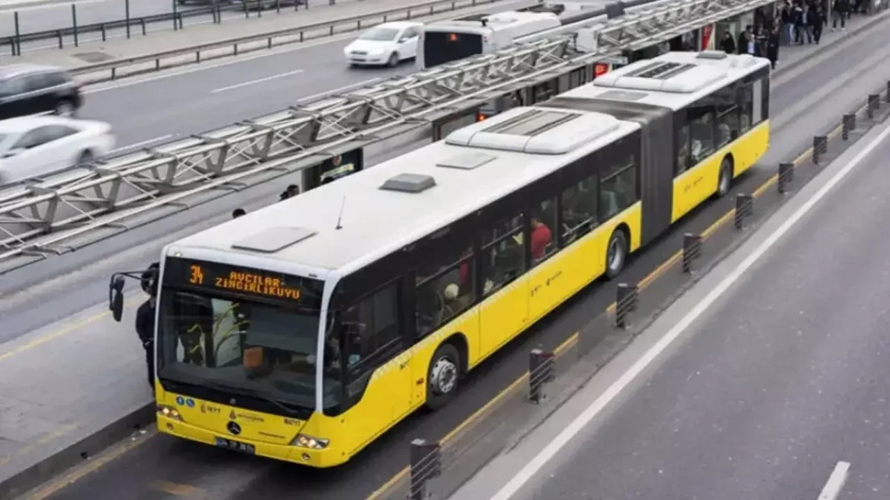 Ücretsiz ulaşımda yeni dönem: 65 yaş üstü için destek artıyor! 2