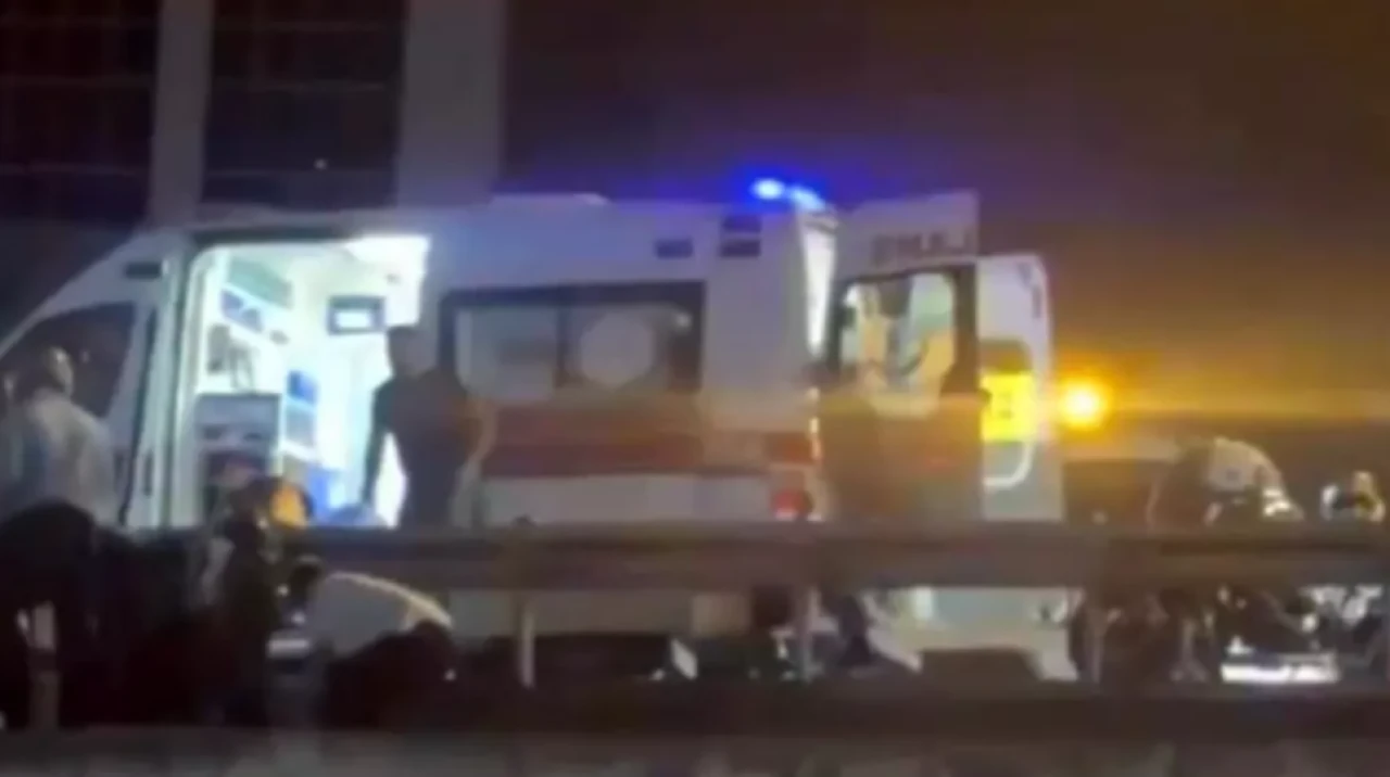 Bahçelievler'de Motosiklet ile Otomobil Çarpıştı: 1 Kişi Ağır Yaralandı