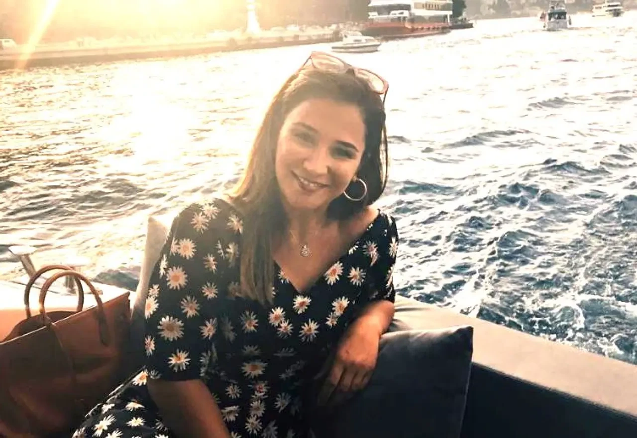 Ezgi Gözeger Kimdir Evli mi? Ezgi Gözeger'in Eşi Onur Özmemiş mi?