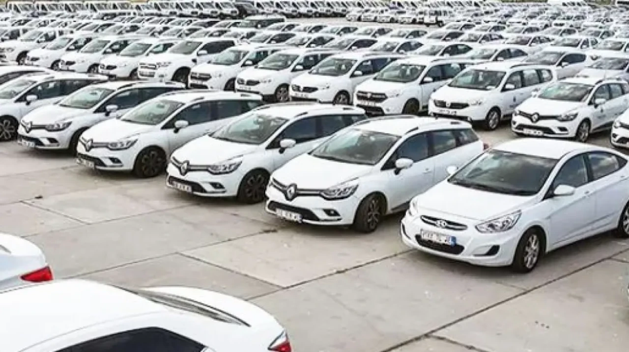 En Az Yakan Otomobiller 2025 Listesi Açıklandı: Bu Modeller Cebinizi Koruyor