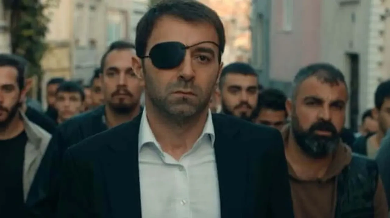 Kıskanmak Cemil Kimdir? Cem Uslu Kaç Yaşında, Nereli, Evli mi, Sevgilisi Kim, Boyu Kilosu, Oynadığı Diziler ve Filmler