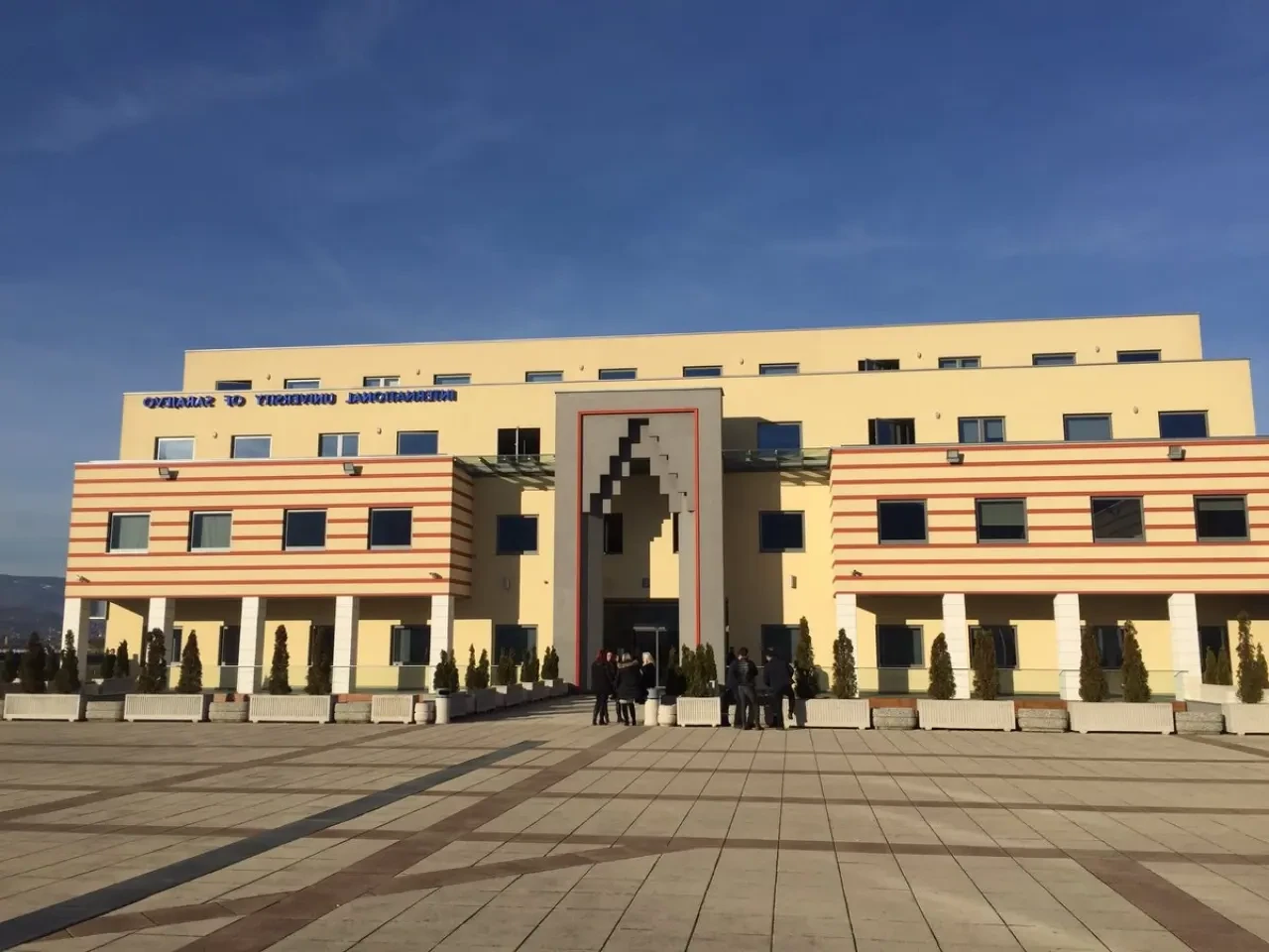 Bosna-Hersek 2025-2026 Üniversite Başvuru Takvimi, Kabul Şartları, Üniversiteler, Bölümler, Vize, Konaklama, Yaşam Maliyeti ve Gezilecek Yerler