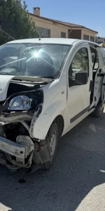 Elazığ’da Kepçe ile Hafif Ticari Araç Çarpıştı: Maddi Hasar Meydana Geldi