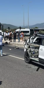 Muğla’da Beton Mikseri Otomobile Çarptı Aynı Aileden 2’si Ağır 4 Yaralı