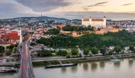 Slovakya Asgari Ücret 2025: Net Maaş, Saatlik Ücret, Meslek Maaşları ve TL Karşılığı