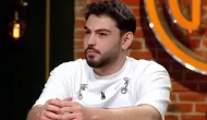 MasterChef Onur Dikbaş Kimdir? MasterChef Onur Kaç Yaşında, Aslen Nereli, Nerede Çalışıyor, Evli mi, Instagram Hesabı Ne?MasterChef 2025’in ana kadrosuna seçilen dördüncü yarışmacı Onur Dikbaş oldu. Peki MasterChef Onur kimdir, kaç yaşında, aslen nereli, nerede çalışıyor, evli mi? Instagram hesabı ne? Tüm detaylar burada!