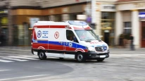 Antalya-Isparta Yolunda Feci Kaza: Otomobil Tırın Dorsesine Çarptı, 3 Yaralı