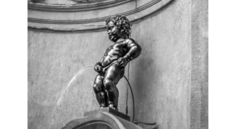 Galatasaray'ın 5 Yıldızlı Forması Manneken Pis Heykeline Giydirilecek