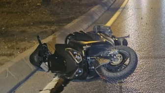 Adana Seyhan’da Motosiklet Kazası: 20 Yaşındaki Ömer Faruk Nas Hayatını Kaybetti, 1 Ağır Yaralı