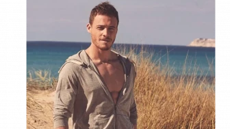 Çarpıntı Aras Kimdir? Kerem Bürsin Kimdir, Kaç Yaşında, Aslen Nereli, Evli mi İnstagram Adresi?