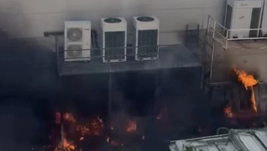 Bodrum Midtown AVM’de Yangın Paniği: Geri Dönüşüm Alanı Kül Oldu