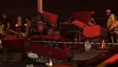 Eyüpsultan’da Gece Yarısı Kaza: Otomobil Aydınlatma Direğine Çarptı, Sürücü Hayatını Kaybetti