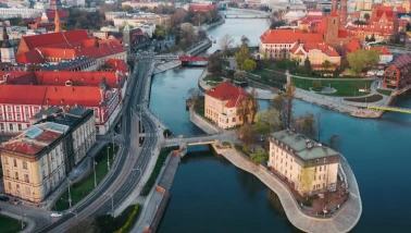 Polonya Asgari Ücret 2025: Net Maaş, Saatlik Ücret, Meslek Maaşları ve TL Karşılığı