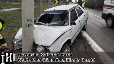 Havran'da Trafik Kazası: Otomobil Elektrik Direğine Ok Gibi Saplandı