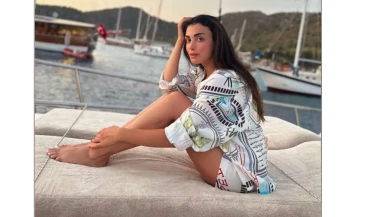 Özge Yağız’ın Paylaşımları Neden Bu Kadar Etkileşim Alıyor? Hayran Gücü X’te Sınır Tanımıyor
