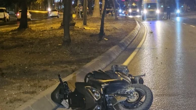 Adana Seyhan’da Motosiklet Kazası: 20 Yaşındaki Ömer Faruk Nas Hayatını Kaybetti, 1 Ağır Yaralı