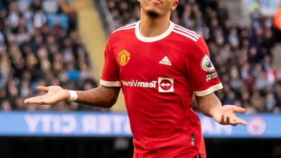 Jadon Sancho Kimdir, Kaç Yaşında, Kaç Gol Attı? Fenerbahçe Transfer İddiaları Gündemde