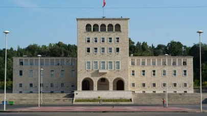 Arnavutluk 2025-2026 Üniversite Başvuru Takvimi, Kabul Şartları, Üniversiteler, Vize, Konaklama, Yaşam Maliyeti ve Gezilecek Yerler
