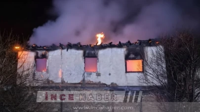 Uşak Banaz'da Korkutan Yangın: İki Katlı Evden Yükselen Alevler!