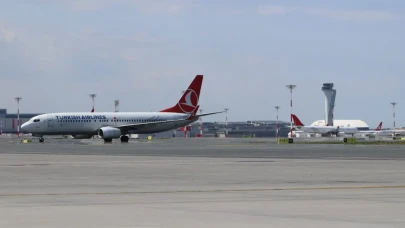 Marmaris Turizm Sezonunu Açtı! İlk Turistler Çiçeklerle Karşılandı