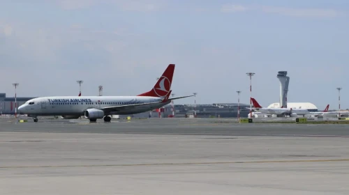 Marmaris Turizm Sezonunu Açtı! İlk Turistler Çiçeklerle Karşılandı