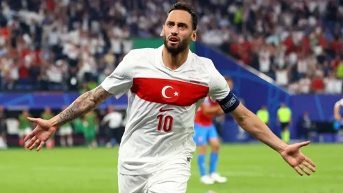 Galatasaray Hakan Çalhanoğlu İçin Harekete Geçti: Inter ile Resmi Görüşmeler Başladı