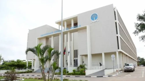 Angola 2025-2026 Üniversite Başvuru Tarihleri: Akademik Takvim, Kabul Şartları, Üniversiteler, Bölümler, Vize, Konaklama ve Gezilecek Yerler