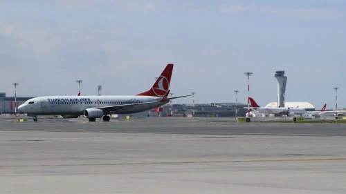 Marmaris Turizm Sezonunu Açtı! İlk Turistler Çiçeklerle Karşılandı