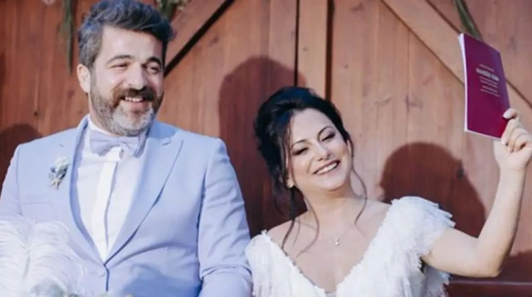 Kayra Şenocak: "Kendimi Zorlayacak Rolleri Seviyorum"