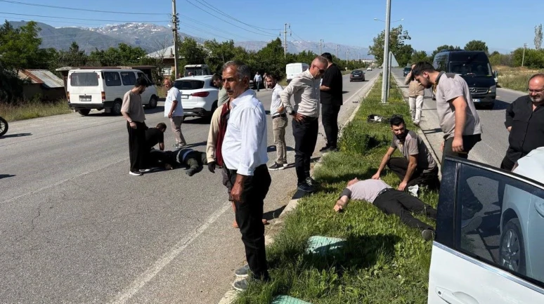 Erzincan’da Otomobil ile Motosiklet Çarpıştı: 1 Kişi öldü, 1 Kişi Yaralandı