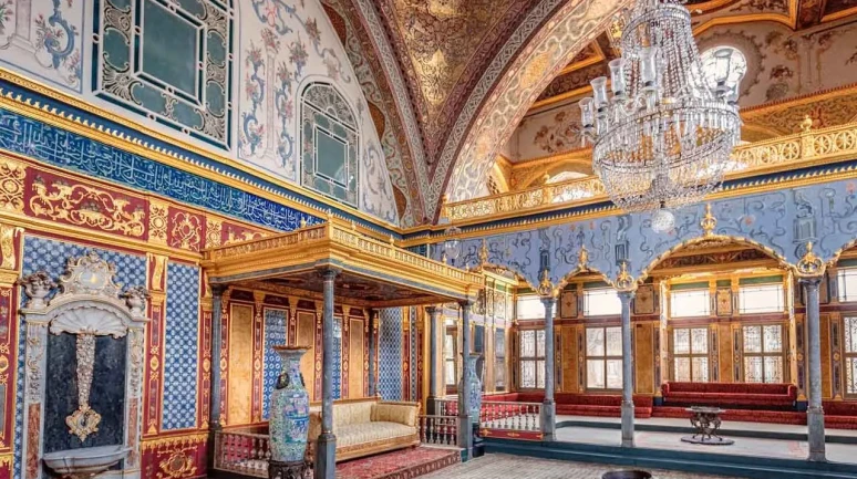 Topkapı Sarayı, Yaz Gecelerinde İlk Kez Ziyarete Açılıyor: Tarihin Kalbinde Gece Turu Başlıyor