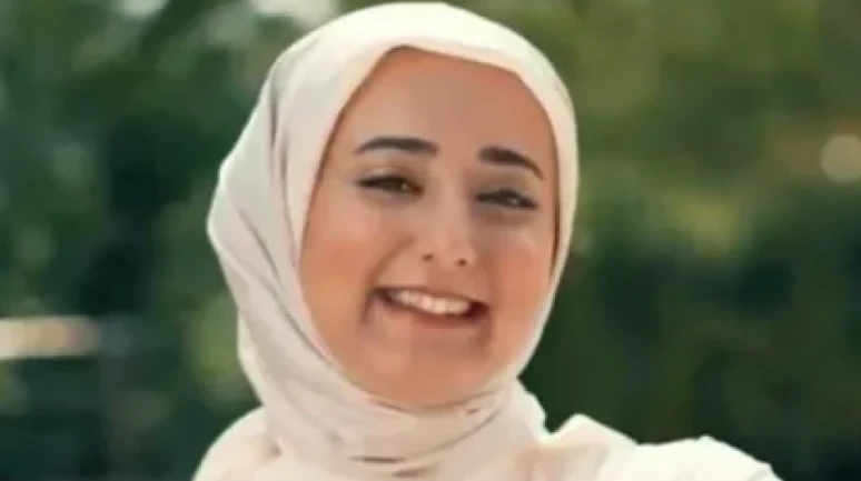 Zuhal Topal'la Yemekteyiz'in Renkli Yüzü: Öznur Gündoğdu Kimdir, Kaç Yaşında, Aslen Nereli, Mesleği Nedir?