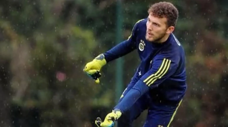 Fenerbahçe Tarık Çetin’i Transfer Etti: 6 Yıl Sonra Geri Döndü