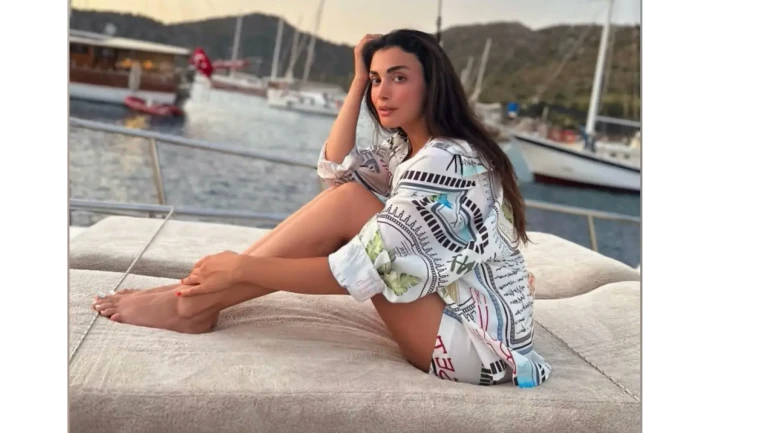 Özge Yağız’ın Paylaşımları Neden Bu Kadar Etkileşim Alıyor? Hayran Gücü X’te Sınır Tanımıyor