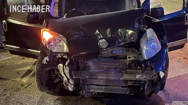 Bursa İnegöl'de Hafif Ticari Araç ile Otomobil Çarpıştı: 4 Yaralı